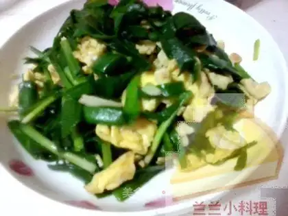 Dry stir-fried leeks and scrambled eggs