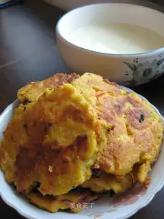 Soymilk and carrot pancakes