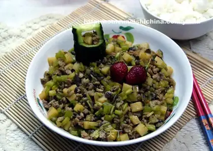 Three diced minced pork