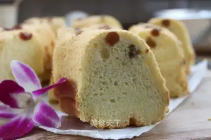 raisin cake