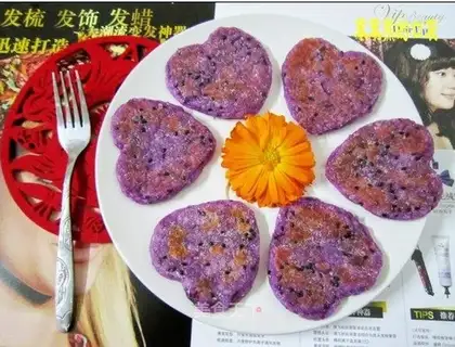 Purple sweet potato glutinous rice cake