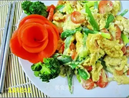 Scrambled eggs with dried shrimp