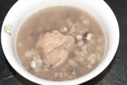 Coix rice, eyebrows, beans and rice soup