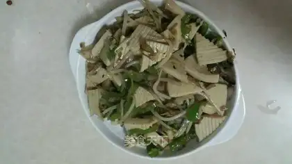 Pyramid sprouts tofu
