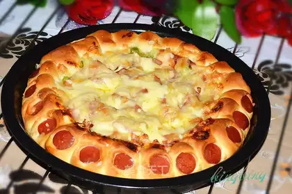 The bacon pizza