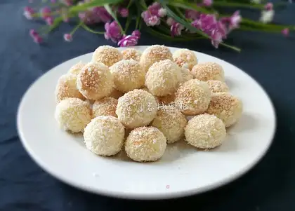 Coconut ball