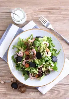 Sweet shrimp yogurt salad