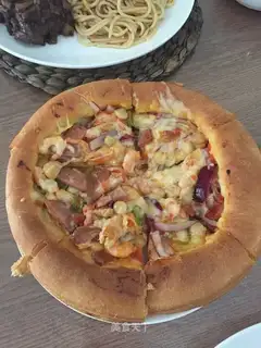 Shrimp ham pizza