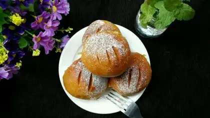 All-cream coconut red sugar bread