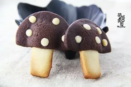 Little mushroom cookies