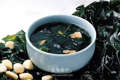 Korean seaweed soup