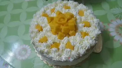 Mango cream cake