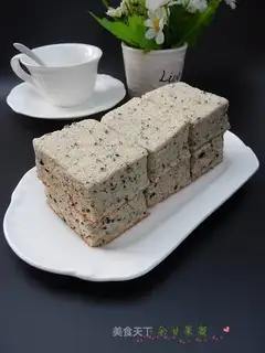Black sesame ricin cake