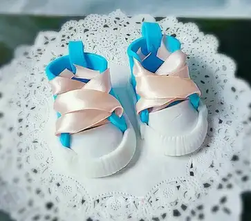 Rolling sugar baby shoes