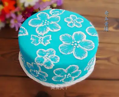 Frozen candy cake