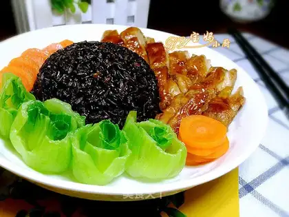 Take the chicken-legged rice