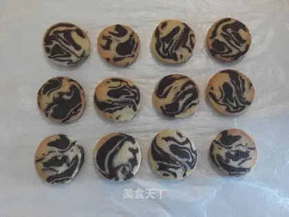 Marble-lined biscuit cocoa