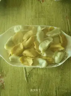 Carrot pork pepper dumplings