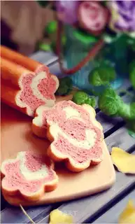 ♪ Red-tip plum toast ♪