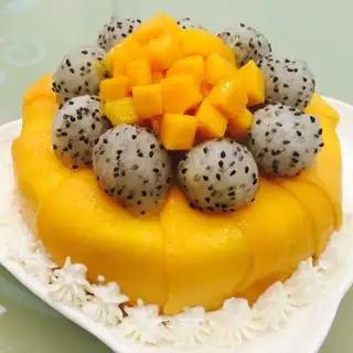 Mango chili cake