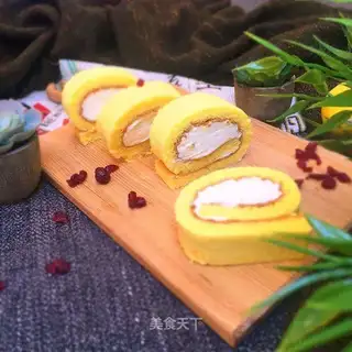 A cake roll of Junping in the field