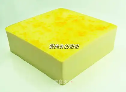 Yogurt mousse cake