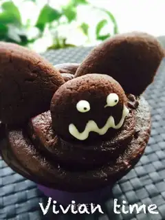 Cupcake bat decorations