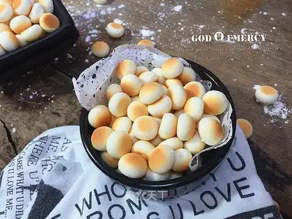 Cracky little buns