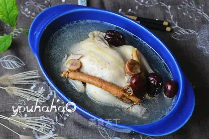 Chicken soup with red dates