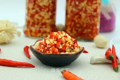 Cut the chili