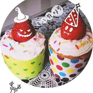 Fresh milk strawberry cake