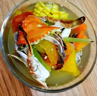 Crab vegetable soup