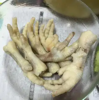 Lazy chicken feet