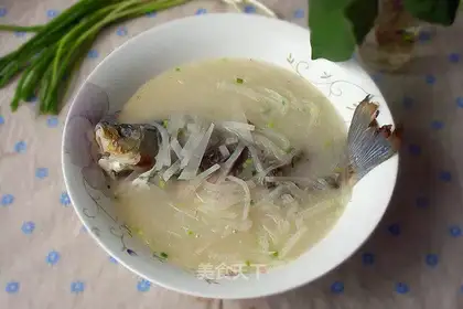 Snack radish soup