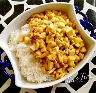 Curry chicken chest mushrooms