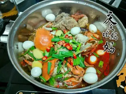 Spicy crab hotpot