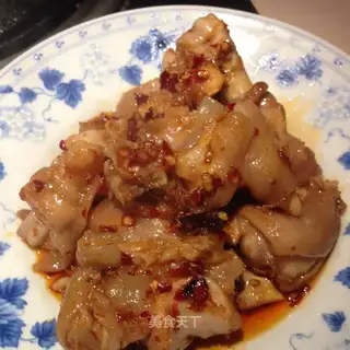 Hot pig hoof