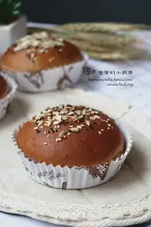 Black sugar bread