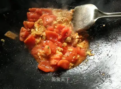 Tomato fried eggs