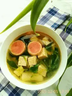 Frozen tofu fishball soup