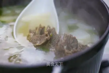 I'll clean up the lamb and radish soup
