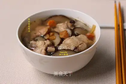 Roast chicken soup