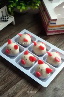 Little pig's ice-cream moon cake