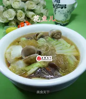A fan of cabbage toad soup