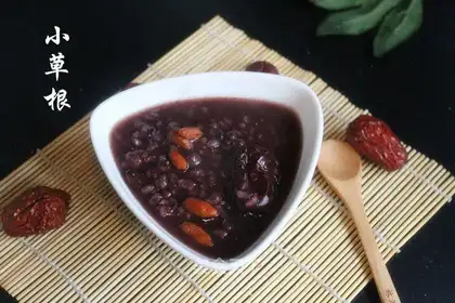 Red bean date black rice congee
