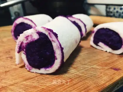 Spicy potato rolls
