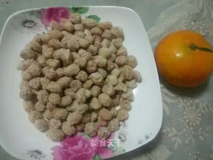 Hanging frost peanuts