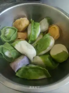 Rainbow dumplings