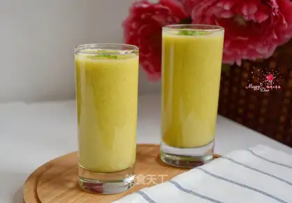 ♪ Monkey mango juice ♪