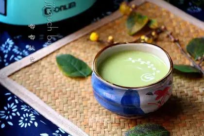 The broccoli cream soup